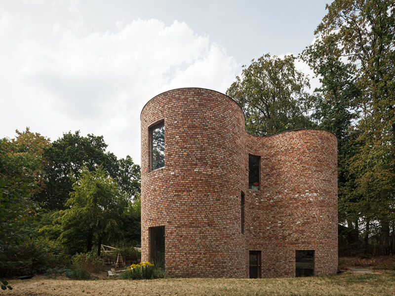 Gj G House