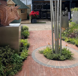 Tom Hiscocks Garden close up of paving detail with Tenger pavers and Linium bricks