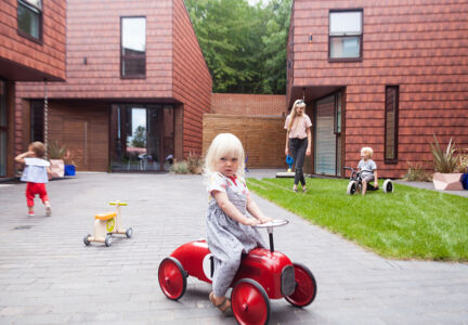 Kaolincourtcrobertbarkerstolonstudiosociable housing