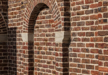 Service coutyard wall