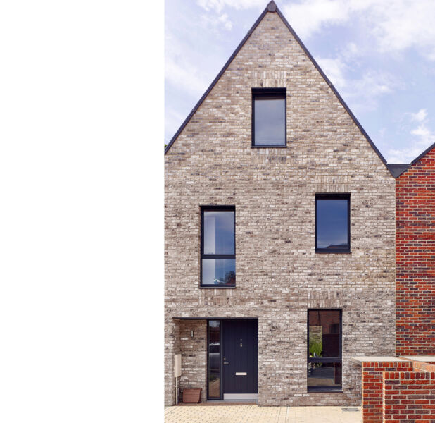 A NEW MODEL FOR SUBURBAN HOUSING ESTATES?ST CHAD'S, TILBURY IN ESSEX. BDA