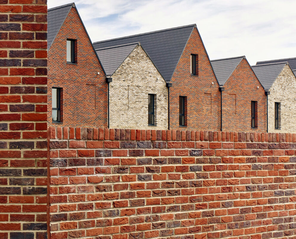 A NEW MODEL FOR SUBURBAN HOUSING ESTATES?ST CHAD'S, TILBURY IN ESSEX. BDA